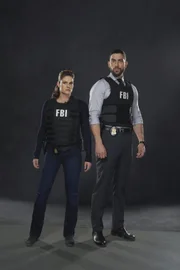 Special Agent Maggie Bell (Missy Peregrym, l.); Special Agent Omar Adom 'OA' Zidan (Zeeko Zaki, r.)