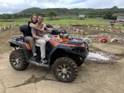 Für das Abenteuer-Feeling sorgt bei den Passagieren Daniela und Nico eine Quad-Tour im Vallee des Couleurs auf Mauritius.