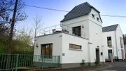 Wohnen im Trafohaus: Eine umgebaute Turmstation als kleine Stadtoase in Bonn.