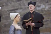 Geht im festen Glauben an Gott von der Welt: Anne Boleyn (Natalie Dormer, l.) ...