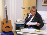 Während sein Fan Brigitte Kiesert notoperiert werden muss, bleibt Tom Peters (Volker Lechtenbrink) betroffen in seinem Krankenzimmer zurück. Ihm fällt ihr Songtext ein, den Brigitte extra für ihn geschrieben hat.