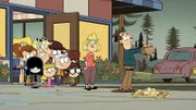 v.li.: Lori, Luan, Lucy, Leni, Lily, Lola, Luna, Lincoln, Lynn, Lisa, Rita, Lynn Sr.