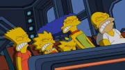 Versuchen alles, um Kang und Kodos zu entkommen: (v.l.n.r.) Bart, Lisa, Maggie, Marge und Homer ...