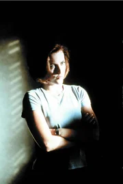 Dana Scully (Gillian Anderson)