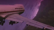 REENACTMENT - Der Flug 123 der Japan Airlines stürzt in der Nähe von Tokio in einen Berg, wobei 520 Menschen ums Leben kommen und nur vier überleben. Es ist das tödlichste Flugzeugunglück der Geschichte. (Cineflix 2022)
