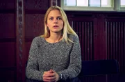 Jura-Studentin Sarah Zeidlin (Sinja Dieks) klagt ihren Professor der Vergewaltigung an.