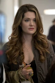 Sutton Brady (Meghann Fahy)