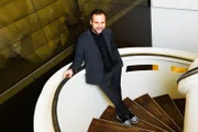 Arif Saridemir ist gelernter Schneider und leitet die Herrenabteilung.