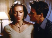 Phoebe (Alyssa Milano, l.) ist ziemlich verwirrt: Ihre große Liebe Clay (Victor Brown, r.) ist wieder aufgetaucht ...