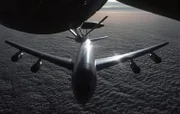 Das mächtigste Militärbündnis der Welt wacht unter anderem mit Aufklärungsflugzeugen, wie der Boeing E-3 Sentry über die Sicherheit des Westens.