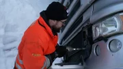 Stig working hard. (National Geographic)