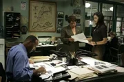 L-R: Detetive Ed Green (Jesse L. Martin), Lt. Anita Van Buren (S. Epatha Merkerson), Detective Nina Cassady (Milena Govich)