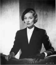 Marlene Dietrich (Christine Vole).