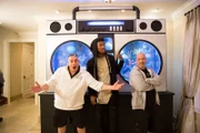 Chicago Bull's star Jimmy Butler calls Wayde and Brett to build him an old school boombox aquarium that not only holds fish but also lights up and plays music.