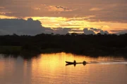 Das Einzugsgebiet des Amazonas beginnt in Kolumbien am Fuß der Anden und reicht im Südosten bis ins Dreiländereck mit Brasilien und Peru.