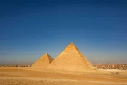 Die Pyramiden von Gizeh, einem Vorort von Kairo