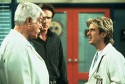 (v.l.n.r.) Dr. Mark Sloan (Dick Van Dyke); Steve Sloan (Barry Van Dyke); Dr. Jesse Travis (Charlie Schlatter)