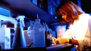 Fall "Mord mit der Schneestange": Eine Schülerin wurde ermordet. Doch erst 15 Jahre später gelingt es, den Fall anhand einer der spektakulärsten DNA-Reihenuntersuchung der deutschen Kriminalgeschichte zu lösen. Diplom-Biologin Dr. Katja Anslinger aus München erläutert ihre Arbeit.