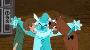 Shaggy und Scooby-Doo sind auf der Flucht vor Pazzo dem Geisterclown, der bei QTTTV sein Unwesen treibt.