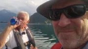 Angelparadies Alpen! NDR Angelexperte Horst Hennings ging auf dem Zeller See an seine Grenzen. Reporter Heinz Galling hatte gut lachen.