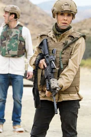Jack Sloane (Maria Bello) soll in Afghanistan für die Sicherheit des US-Senators Phillips sorgen, doch der Einsatz entwickelt sich als äußerst gefährlich.