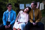 L-R: Veli (Lauri Tilkanen), Kaija (Jessica Grabowsky) und Touko/Tom (Pekka Strang)v