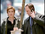Die engagierten Detectives Benson (Mariska Hargitay) und Stabler (Christopher Meloni) gehen der heissen Spur auf den Grund.