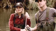 Catherine (Marg Helgenberger) und Nick (George Eads) untersuchen den Tod eines Jägers. Ist die gefundene Pistole die Tatwaffe?
