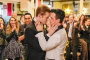 L-R: Ian Gallagher (Cameron Monaghan) and Mickey Milkovich (Noel Fisher)