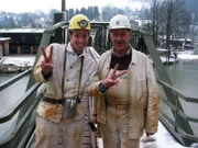 Willi und Hans im Salzbergwerk.