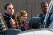 CHICAGO P.D. -- "Call it Macaroni" Episode 201 -- Pictured: (l-r) Jesse Lee Soffer as Jay Halstead, Sophia Bush as Erin Lindsay, LaRoyce Hawkins as Kevin Atwater -- (Photo by: Matt Dinerstein/NBC)
