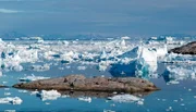 Eis und Felsen in der Bucht von Ilulissat, Grönlands
