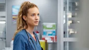 Transplant – Ein besonderer Notarzt Staffel 3 Folge 9 Fühlt sich wieder besser: Laurence Leboeuf als Magalie Leblanc  Copyright: SRF/NBC