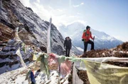 David Lama (r.) und Conrad Anker auf ihrer Expedition zum unbestiegenen Lunag Ri (6907m) im Himalaya in Nepal.
