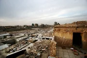 Viele Städte im Irak sind nach jahrzehntelangen Kämpfen bis zu 50 Prozent zerstört. Die Kosten für den Wiederaufbau belaufen sich auf Milliarden von Dollar.