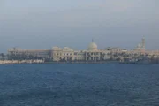 Blick auf den Ras-el-Tin-Palast im Hafen von Alexandria, Ägypten.