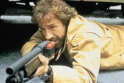 Ein Mann der wenigen Worte und der blitzschnellen Reaktionen: Texas Ranger Cordell Walker (Chuck Norris)...