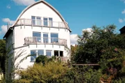 Das Haus von Susanne und Tilmann in Bad König ist aus Stroh gebaut.