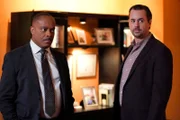 l-r: Rocky Carroll als NCIS Director Leon Vance und Sean Murray als Special Agent Timothy McGee.