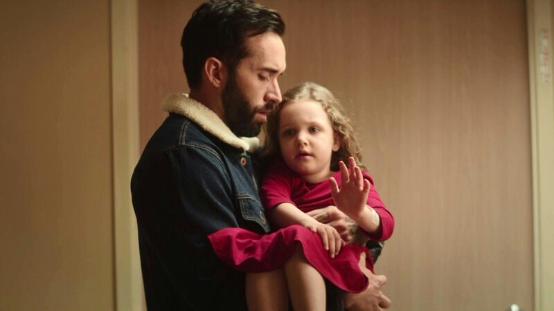 Lucy und der traurige Mann (GB, 2020)