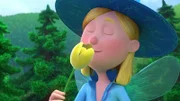 Pinocchios Patin, die himmelblaue Fee, ist zu Besuch im Zauberdorf. Ihretwegen versucht Pinocchio sich zu verdoppeln.