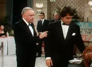 Tony (Tony Danza, r.) trifft auf einer Party Frank Sinatra (Bild).