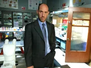 Miguel Ferrer (Dr. Garret Macy)