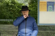 Manchmal kann man lange warten. Denn, obwohl beim Öffentlichen Personennahverkehr alles mit- und aufeinander abgestimmt sein soll, läuft nicht immer alles rund – auch nicht in den Städten. Und in ländlichen Gebieten kann man oft nur von einem flächendeckenden Netz des ÖPNV träumen.