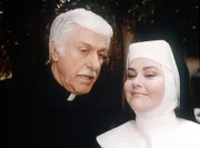 Sloan (Dick Van Dyke, l.) bekommt von Schwester Michael (Delta Burke) Verhaltensmaßregeln erklärt.