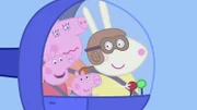 v.li.: Peppa Pig, Mummy Pig, George Pig, Miss Rabbit
