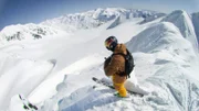Skifahrer im Hochgebirge