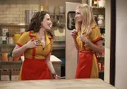 Kat Dennings Beth Behrs