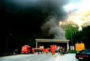 Rauchwolke am Nordportal des Tauerntunnel, 1999