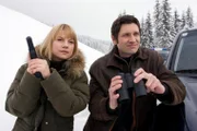 Karin Kofler (Kristina Sprenger) und Klaus Lechner (Andreas Kiendl) bei einem Einsatz mit Kältetest.